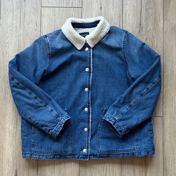 J. Crew Jackets & Blazers - J. Crew Blue Denim Jacket with Cream Sherpa Lining Women’s XL